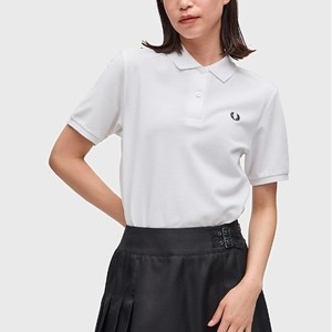 白いポロシャツ