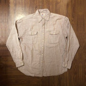 チェック柄シャツ