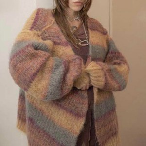 ニットカーディガン