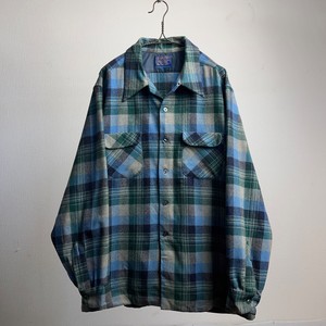チェック柄シャツ