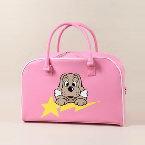 ピンクのバッグ