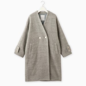 グレーのコート