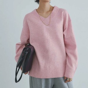 ピンクのニット
