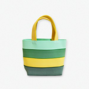 ストライプ柄バッグ