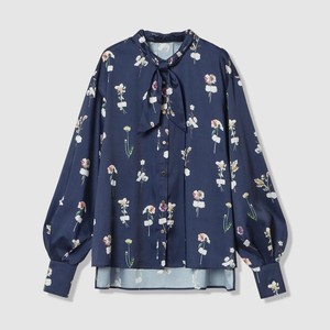 花柄ブラウス