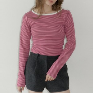 ピンクのボーダーTシャツ