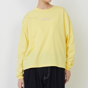 イエローのTシャツ