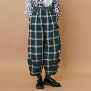 チェック柄パンツ