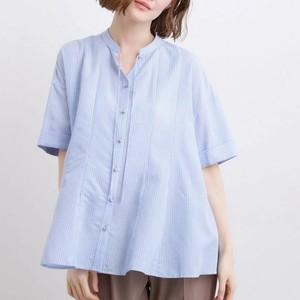 ブルーの半袖シャツ ブルーの半袖シャツ