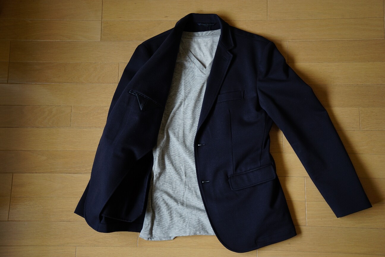 ユニクロの無地Tシャツ（ドライカラーVネックTシャツ）コーデ