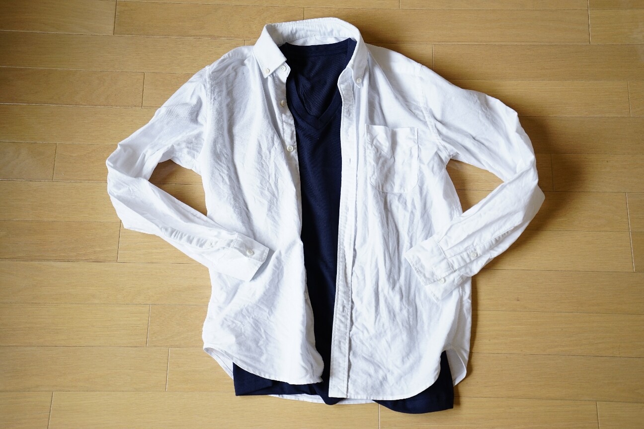 ユニクロの無地Tシャツ（ドライカラーVネックTシャツ）着こなし1