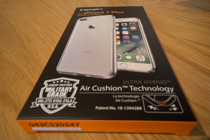 SpigenのiPhoneケースレビュー