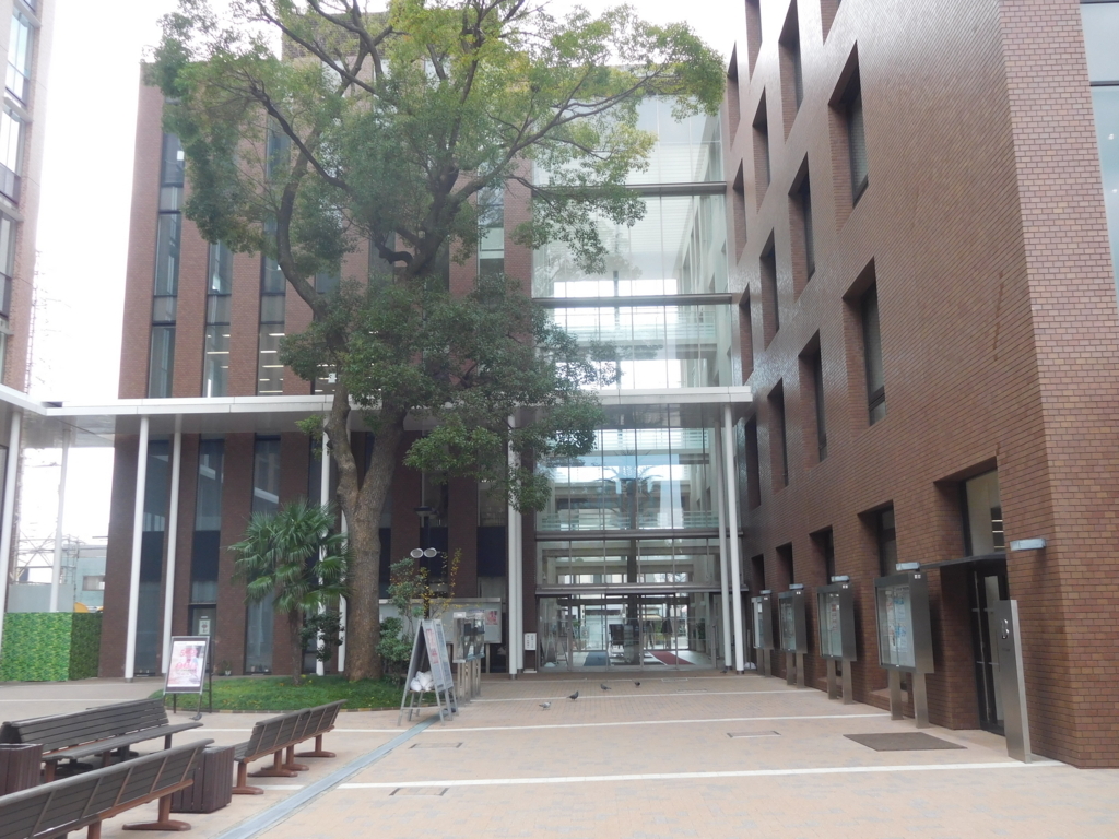 大阪経済大学 大隅キャンパスの話 硬派な大学と思いきや、はてにゃん。がかわいい! Walking in my town 大阪経済大学 大隅キャンパスの話 硬派な大学と思いきや、はてにゃん。がかわいい! Walking in my town