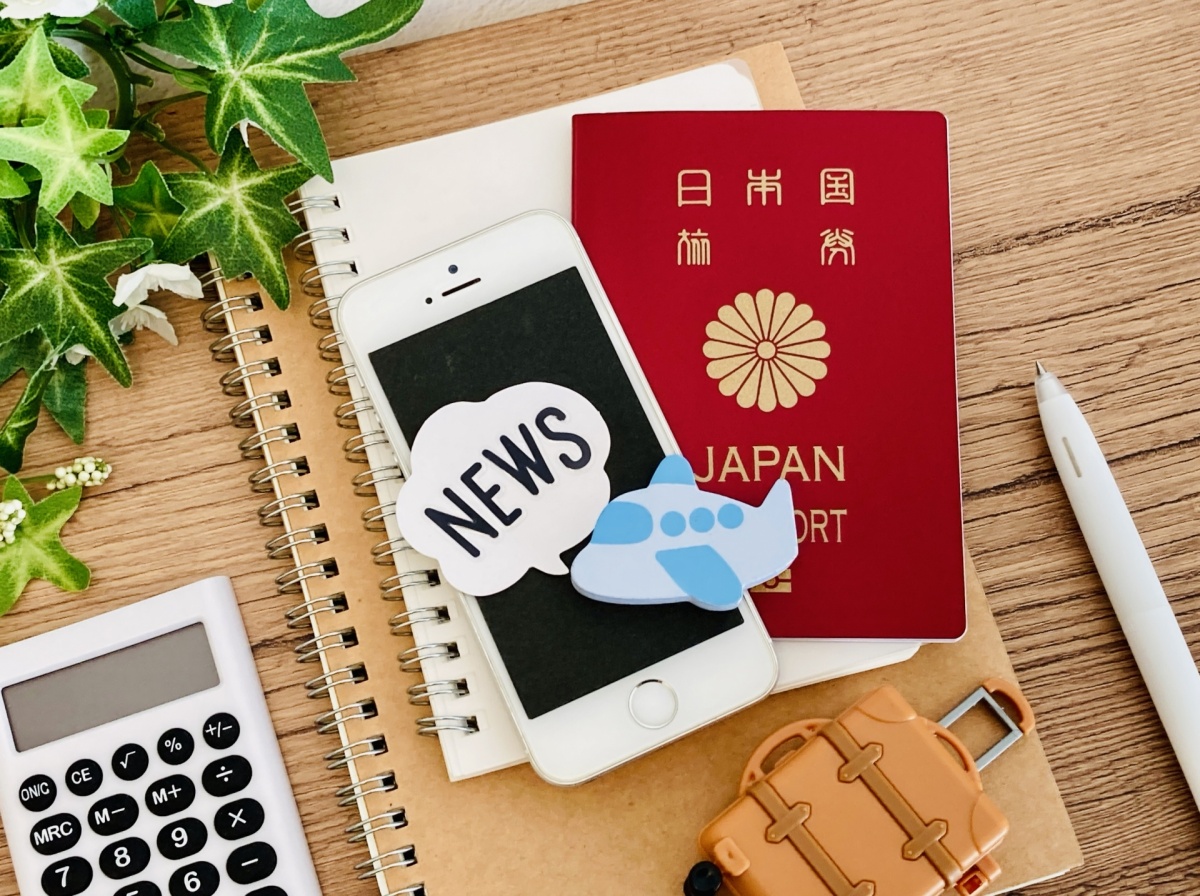 留学のイメージ(パスポートなど)