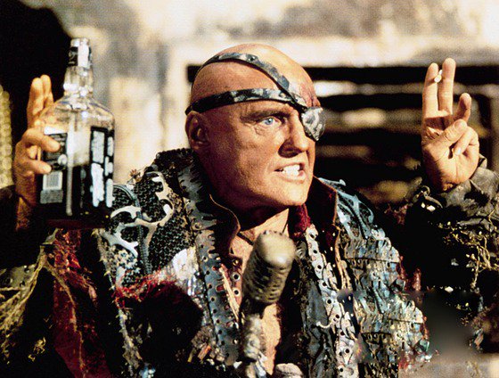 映画『ウォーターワールド』ケビン・コスナーによる、海洋・アクション