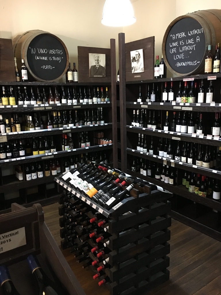 シドニーでナチュラルワインを買うならここ！！その1。定番中の定番ショップ。[Oak Barrel] オーストラリアでナチュラルワイン by Mauve Wine Co.