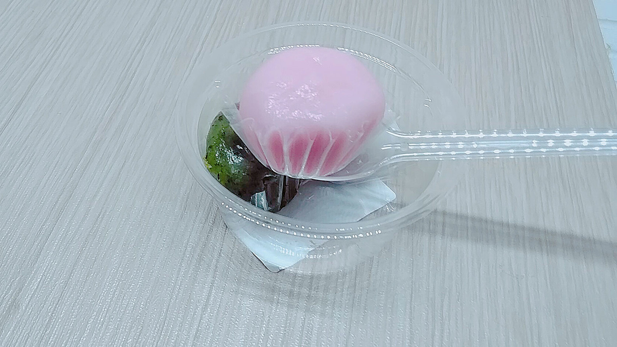 もっちもち セブン 春の三色団子 の口コミとカロリーです おやつの時間 コンビニパンとスイーツのブログ もっちもち セブン 春の三色団子 の口コミとカロリーです おやつの時間 コンビニパンとスイーツのブログ