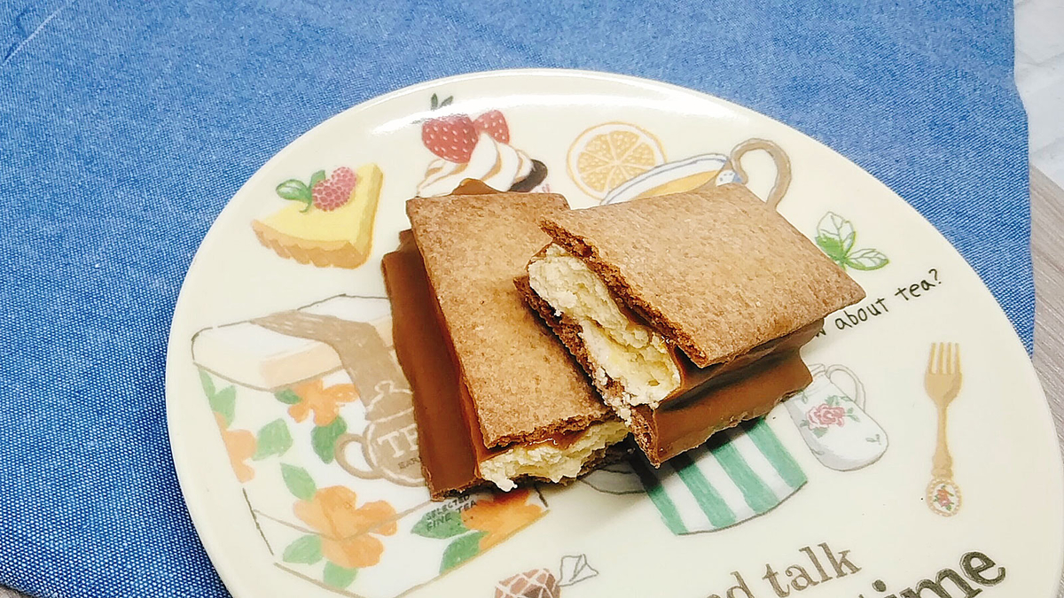 まったりなめらか ローソン 流秦キャラメルサンド の口コミとカロリーです おやつの時間 コンビニパンとスイーツのブログ