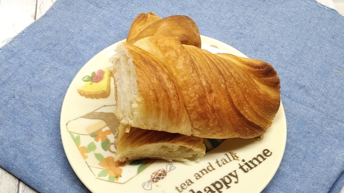 ひきしまったバター風味 セブン クロワッサンスティック の口コミとカロリーです おやつの時間 コンビニパンとスイーツのブログ