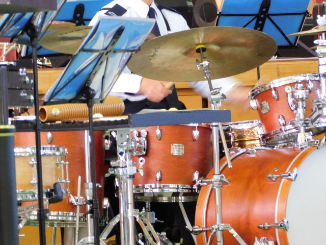 イスの高さを調整して30秒でリズムが安定する ドラム初心者が