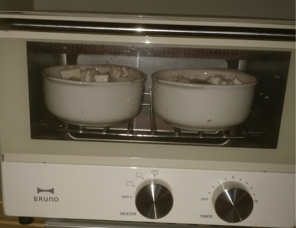 オーブントースターに入ったグラタン