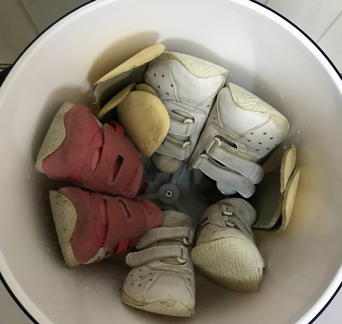 スニーカーの入った洗濯機