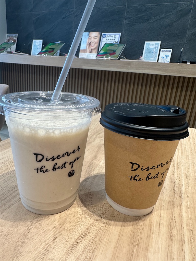 表参道にあるニュースキンのカフェで、ソイプロテイン（大豆