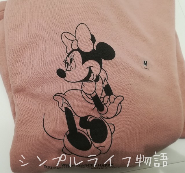 ユニクロのスウェットワンピース　セレブレイトミッキー　ミニ―