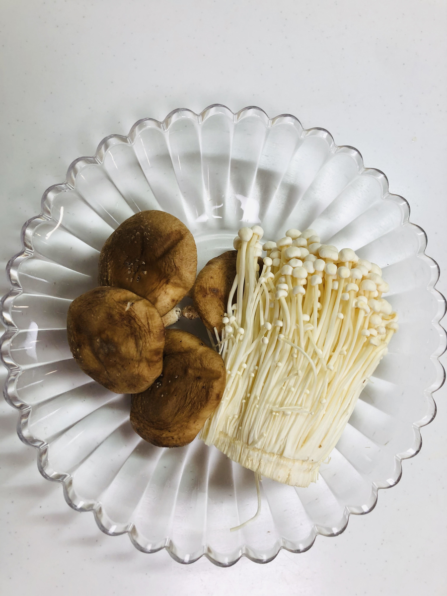 美味しくて可愛い エノキタケ 椎茸の丸餃子 関東きのこの会 きのこ情報ポータルサイト