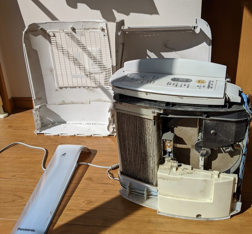 パナソニック製】除湿機が故障?動かなくなった!原因はホコリ|分解して ...
