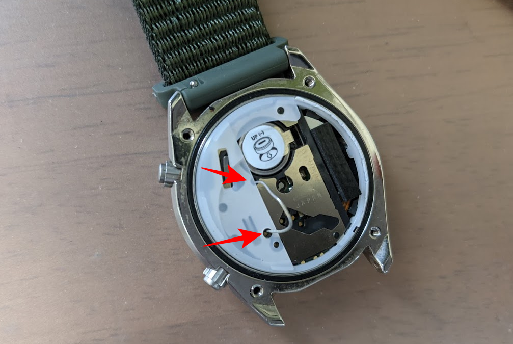 CASIO OVERLAND(OVW-100BJ)の電池とバンドを交換｜我が家のチビが