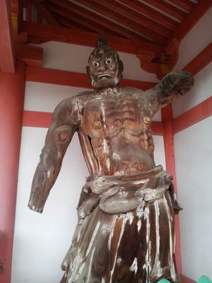 壷阪寺の阿形吽形像