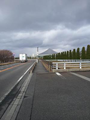 八光神殿の正面