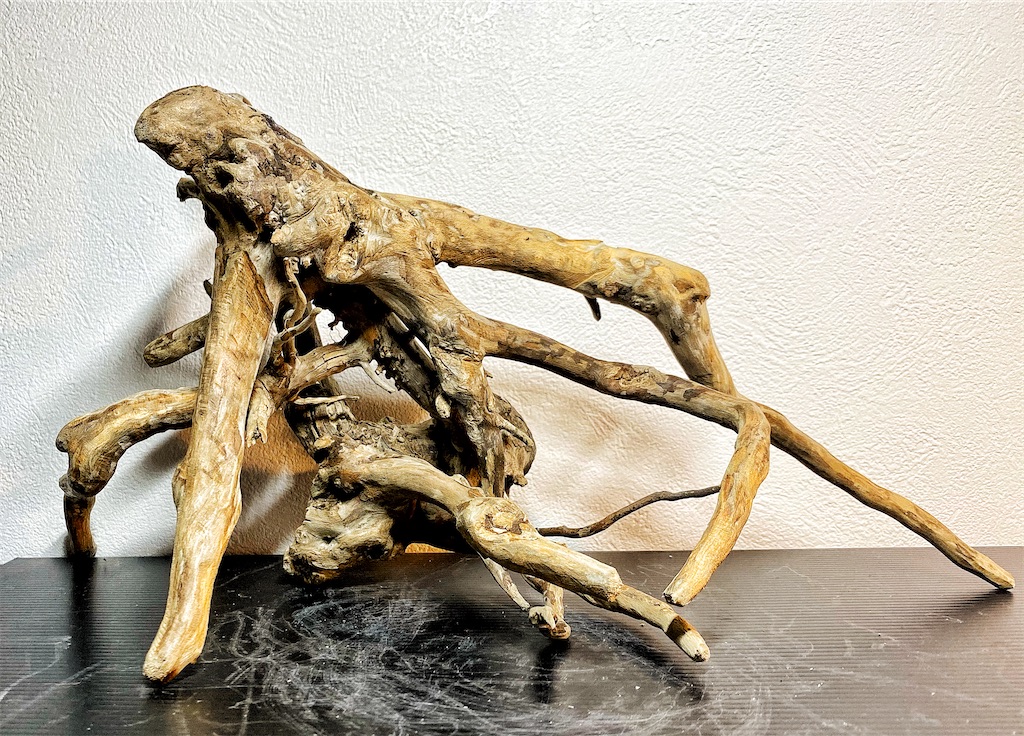 流木が溜まってきたのでヤフオクに出品してみた 流木工房 アクアリウム水槽に使える 流木作り