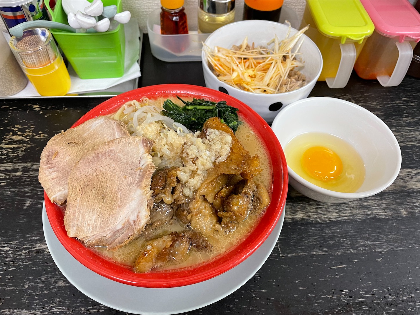 ラーメンとチャーシュー丼セット 専用 え加減もう円安やめへん？鶏肉やら豚肉やらラーメンの材料が高過ぎやん