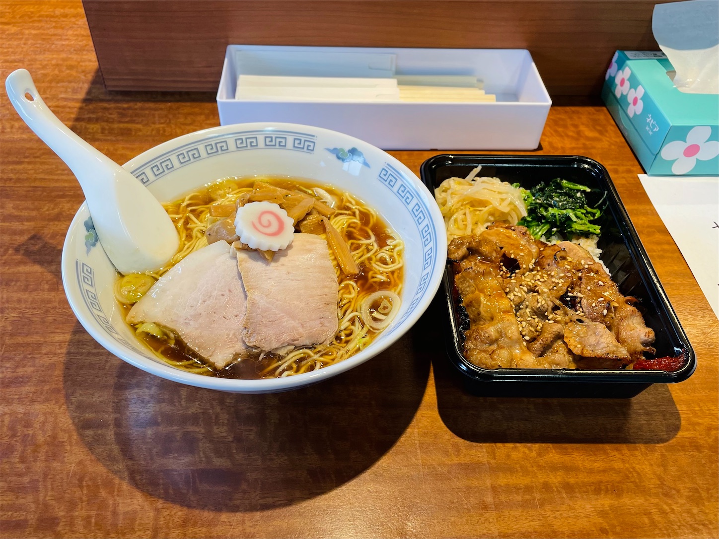 青森県八戸市/【新店舗情報】蓮桜さんの豚まる監修!ノスタルジック中華そばを食べて来ました。 - メガネ先生の日記(青森グルメ)