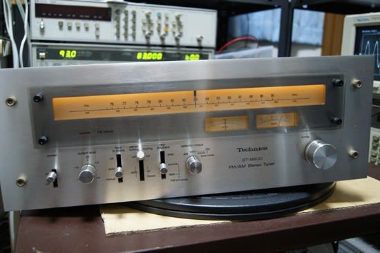 Technics ST-8600チューナー - ガラクタな部屋