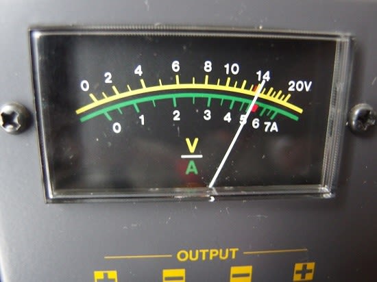 DAIWA DC POWER SUPPLY AD-52M - ガラクタな部屋
