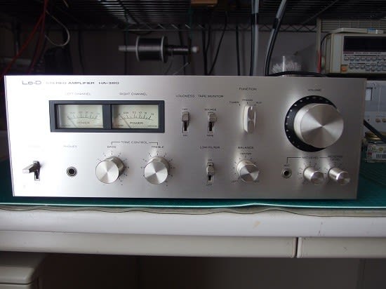 Lo-D HA-380 アンプ - ガラクタな部屋