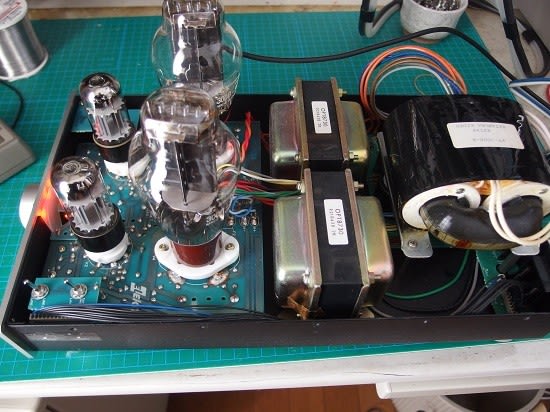 ELEKIT TU-8730 - ガラクタな部屋