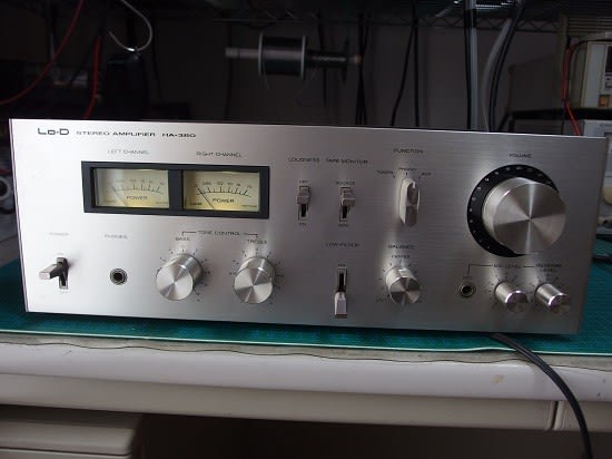 Lo-D HA-380 アンプ - ガラクタな部屋