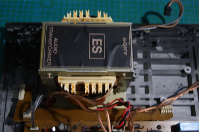 SONY TA-F222ESJ プリメインアンプ - ガラクタな部屋