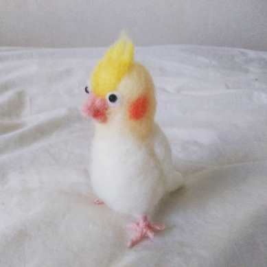 インコ飼えないから、羊毛フェルトでオカメインコを作って「インコが