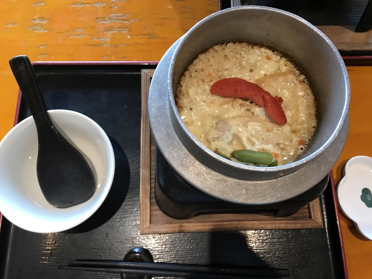 子ども連れでランチにいける愛知県美浜町の納屋のランチ・生めんたいこチーズ釜めし