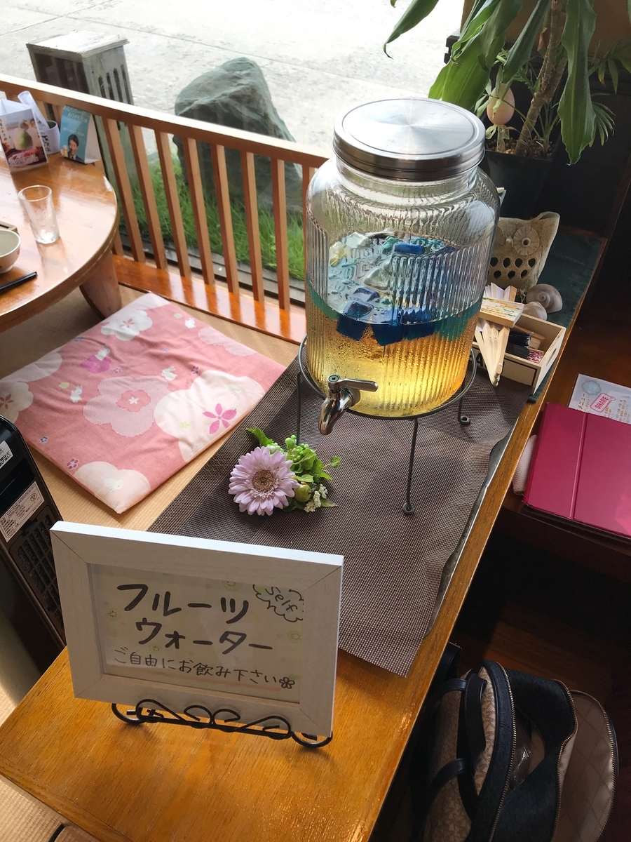 子ども連れでランチにいける愛知県美浜町の納屋の内観