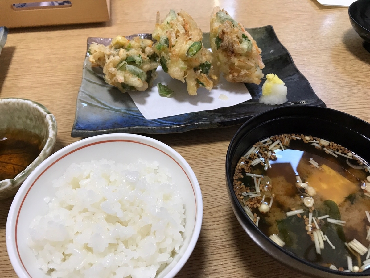 愛知県半田市の名鉄知多半田駅近くにある子ども連れで和食ランチが楽しめる日本料理店「浜潮」の浜潮御膳の季節のかき揚げ