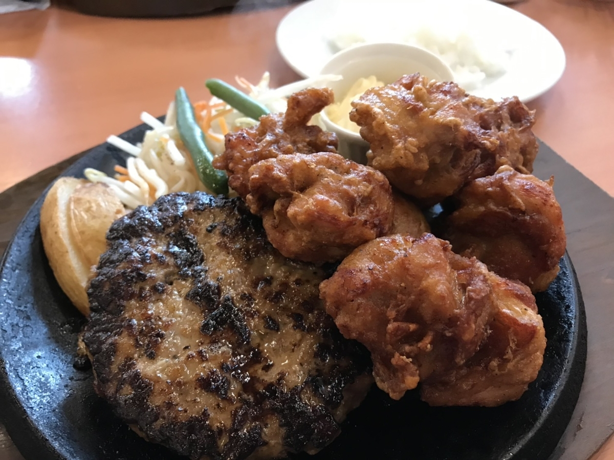 赤ちゃん・子ども連れで行ける半田市のハンバーグ＆ステーキランチのお店「お肉のはせ川」のハンバーグ＆からあげ