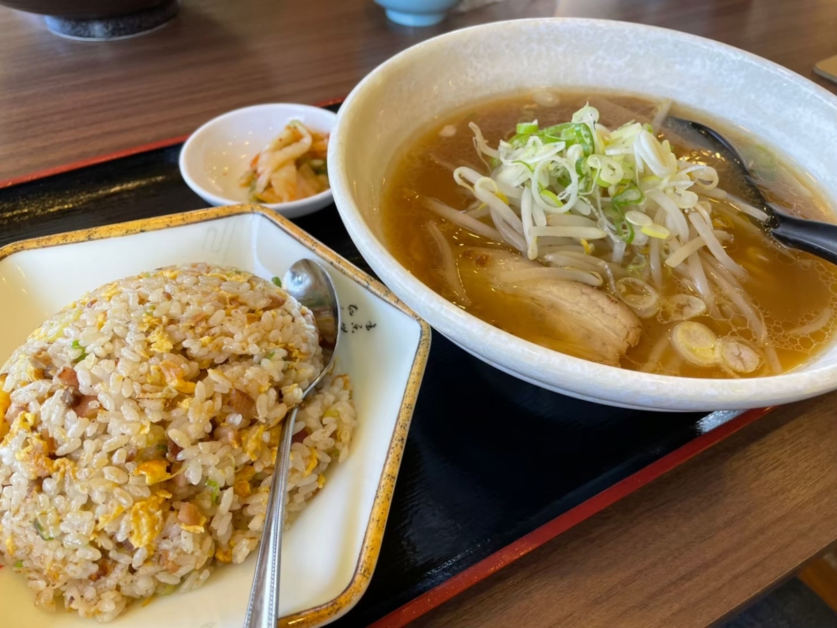 愛知県阿久比町にある子ども連れで長崎ちゃんぽん・皿うどん・中華料理が食べられる飲食店「長崎ちゃんぽん大将」の醤油ラーメン&炒飯セット