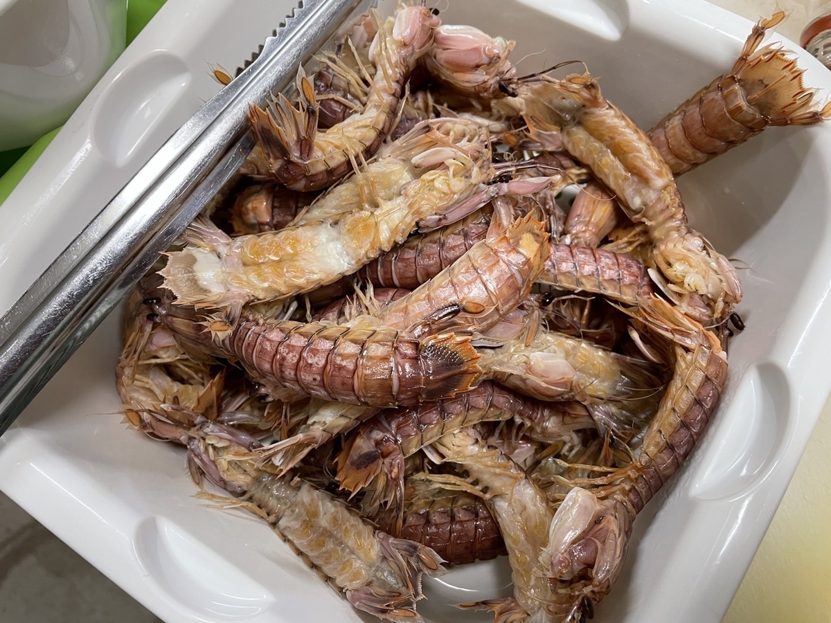 愛知県の知多半島、南知多町の豊浜魚ひろばで購入したしゃこ