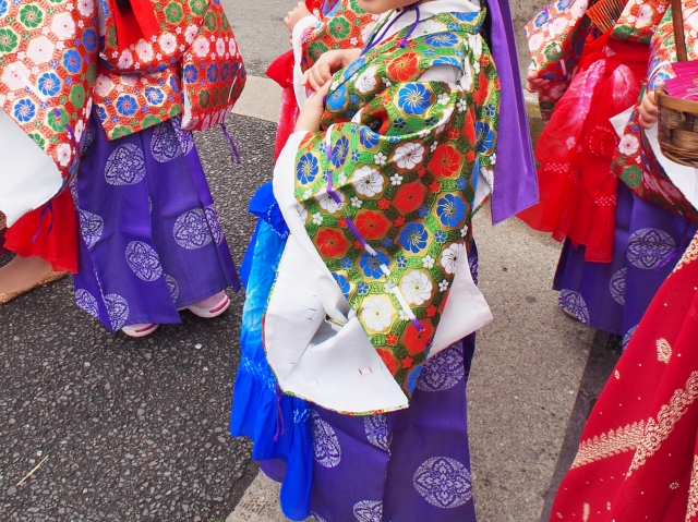 半田市亀崎にある神前神社で行われた稚児行列